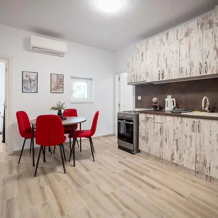Summer Theatre Appartement *